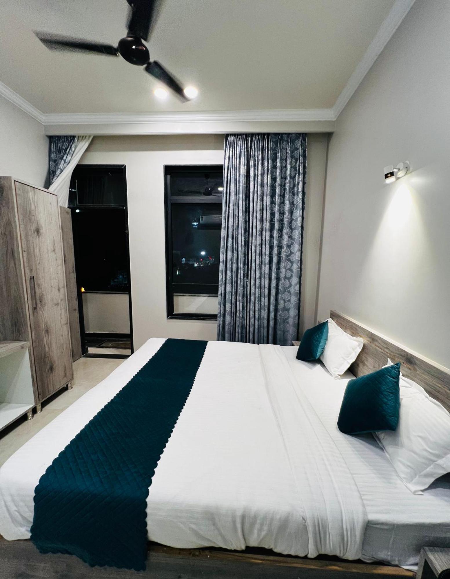 The Tri Arrow Otel Khātu Dış mekan fotoğraf
