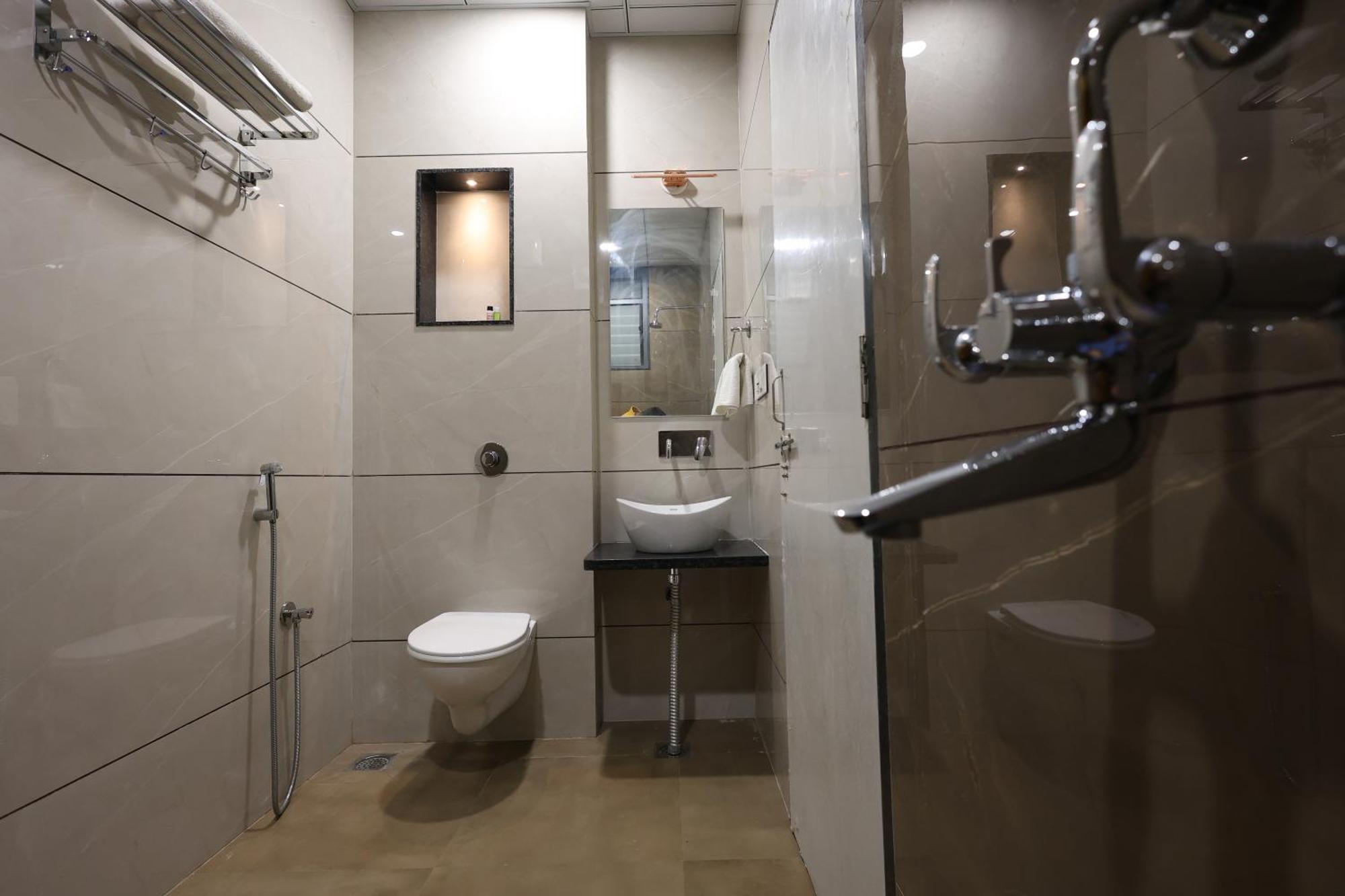 The Tri Arrow Otel Khātu Dış mekan fotoğraf